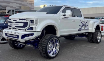 2017+ Ford F-450/550 8" Suspension Lift